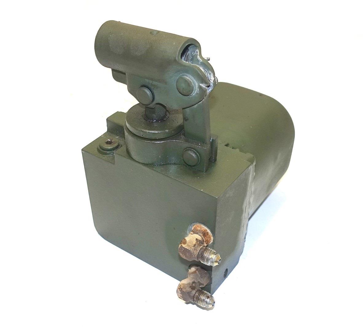 Manual Cab Lift Hydraulic Pump for LMTV FMTV